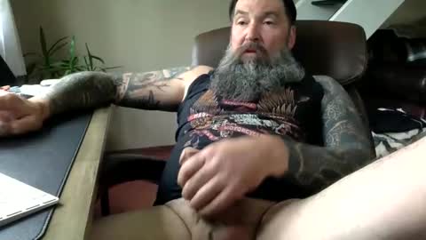 mountainman69696 online show from April 2026 06:16:01 PM