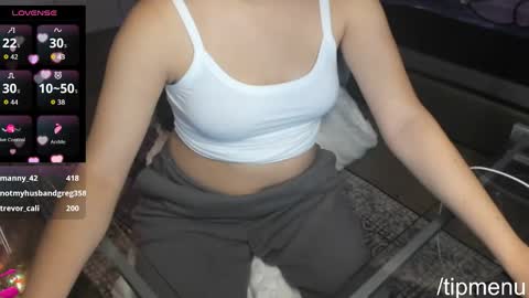 moxieXfoxie online show from April 2026 09:52:01 PM
