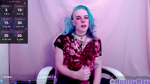 Moxy online show from January 2025 07:05:01 PM