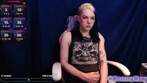 Moxy online show from May 2026 07:18:01 PM