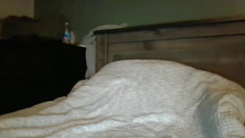 Snapshot of mr1bucket chatting on October 2025 12:33:02 AM mr1bucket online show from October 2025 12:33:02 AM