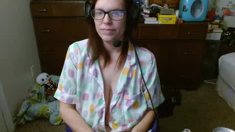 Mr and Mrs Dragon online show from February 2025 05:44:01 PM