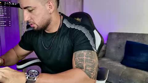 Snapshot of mr_david_cox chatting on February 2025 03:45:02 AM David online show from February 2025 03:45:02 AM