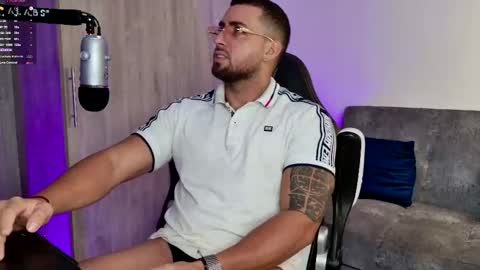 Snapshot of mr_david_cox chatting on February 2025 02:14:02 PM David online show from February 2025 02:14:02 PM