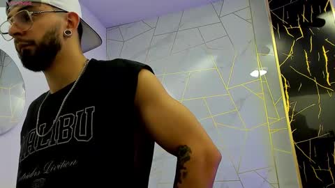 Snapshot of mr_dominik chatting on September 2025 12:26:01 PM online show from September 2025 12:26:01 PM