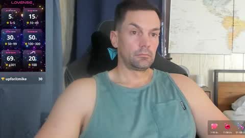 Snapshot of mr_mac69 chatting on December 2024 06:17:02 PM Cam online show from December 2024 06:17:02 PM