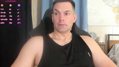 Snapshot of mr_mac69 chatting on January 2025 11:35:02 PM Cam online show from January 2025 11:35:02 PM