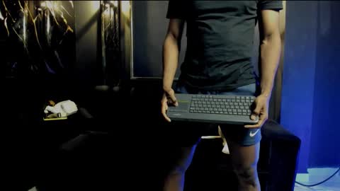 mr_maximo online show from September 2025 05:09:01 AM