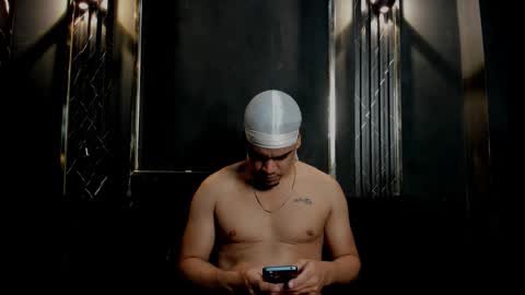 mr_maximo online show from December 2025 09:52:02 PM