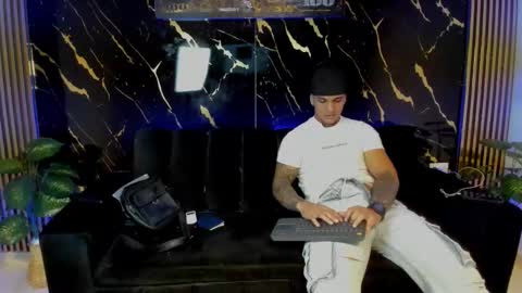 Snapshot of mr_maximo chatting on March 2026 02:26:01 AM mr_maximo online show from March 2026 02:26:01 AM