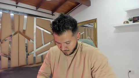 MIKEE online show from February 2025 03:00:02 AM