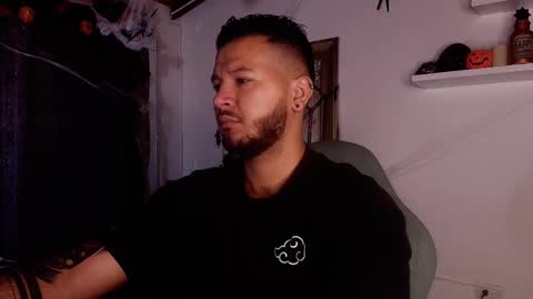 MIKEE online show from October 2025 03:12:02 AM