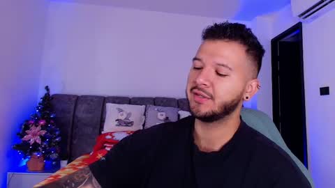 MIKEE online show from December 2025 03:05:01 AM