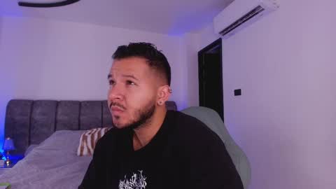 MIKEE online show from February 2026 03:10:01 AM