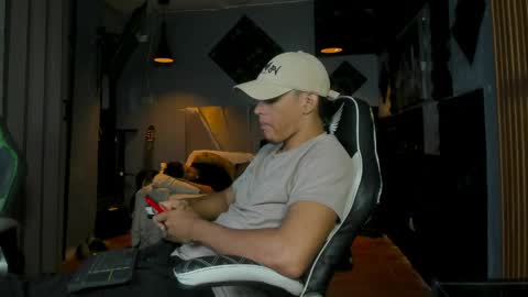 mr_mois online show from June 2026 05:58:01 AM
