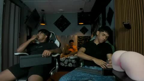 mr_mois online show from June 2026 07:39:01 AM