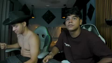 mr_mois online show from June 2026 05:21:02 AM