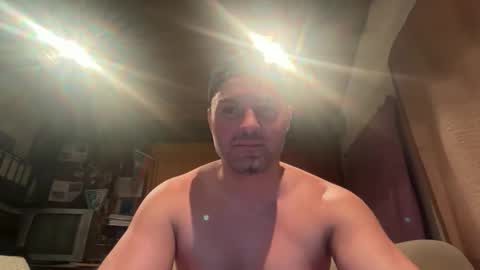 Snapshot of mr_niceguy100 chatting on February 2026 06:37:02 PM mr_niceguy100 online show from February 2026 06:37:02 PM