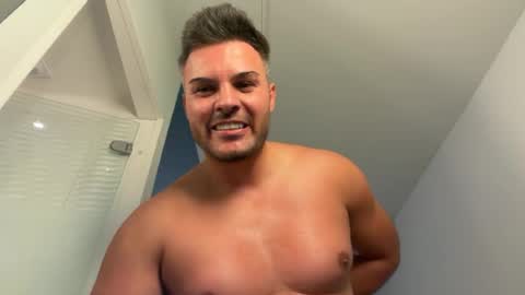 Snapshot of mr_niceguy100 chatting on July 2026 12:10:01 AM mr_niceguy100 online show from July 2026 12:10:01 AM