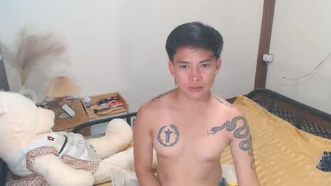 Snapshot of mr_squidcock chatting on March 2026 03:06:01 PM KYLE online show from March 2026 03:06:01 PM