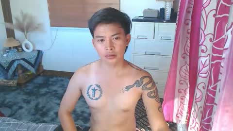 Snapshot of mr_squidcock chatting on March 2026 07:25:02 AM KYLE online show from March 2026 07:25:02 AM