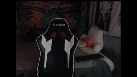 Snapshot of mr_strawberry chatting on September 2025 09:14:02 AM mr_strawberry online show from September 2025 09:14:02 AM