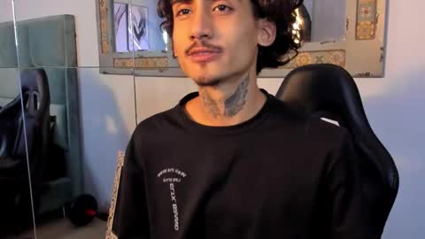 Snapshot of mr_strike chatting on October 2025 03:07:02 AM MR online show from October 2025 03:07:02 AM