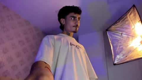 Snapshot of mr_strike chatting on December 2025 03:26:02 AM MR online show from December 2025 03:26:02 AM