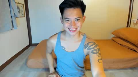 Snapshot of mr_swe3t0oth chatting on September 2025 12:49:02 PM KYLE online show from September 2025 12:49:02 PM