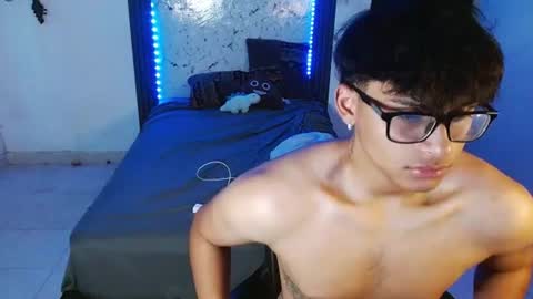 Snapshot of mr_yisuz chatting on June 2026 11:15:01 AM yisuz online show from June 2026 11:15:01 AM