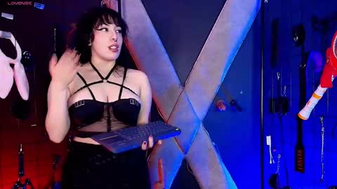mranii_queen_bdsm_ online show from December 2025 03:49:02 AM