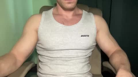Snapshot of mrbiceps_23 chatting on December 2024 08:34:02 AM Mrbiceps23 online show from December 2024 08:34:02 AM
