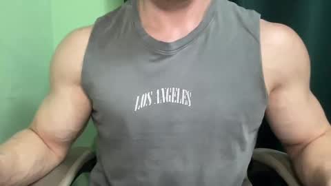 Snapshot of mrbiceps_23 chatting on December 2024 02:37:01 PM Mrbiceps23 online show from December 2024 02:37:01 PM