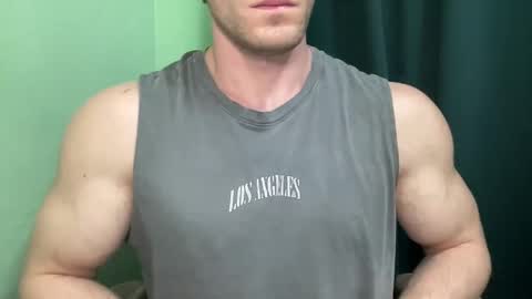 Snapshot of mrbiceps_23 chatting on December 2024 05:23:02 PM Mrbiceps23 online show from December 2024 05:23:02 PM