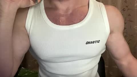 Snapshot of mrbiceps_23 chatting on January 2025 12:28:02 PM Mrbiceps23 online show from January 2025 12:28:02 PM