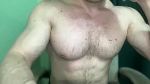 Snapshot of mrbiceps_23 chatting on January 2025 04:06:01 PM Mrbiceps23 online show from January 2025 04:06:01 PM
