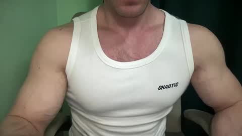 Snapshot of mrbiceps_23 chatting on February 2025 07:51:01 PM Mrbiceps23 online show from February 2025 07:51:01 PM