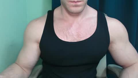 Snapshot of mrbiceps_23 chatting on February 2025 10:32:01 PM Mrbiceps23 online show from February 2025 10:32:01 PM