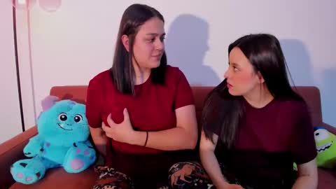 Laura online show from March 2026 05:02:01 AM