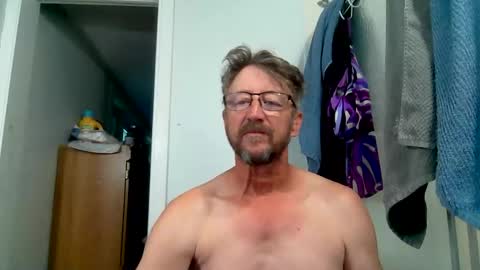 mrcumstain online show from November 2025 07:37:01 PM