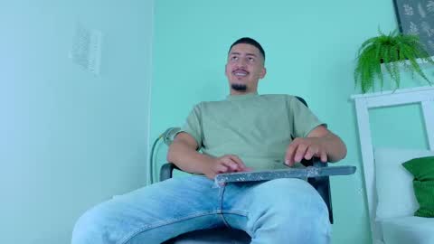 Mr Fox online show from September 2025 11:15:01 AM