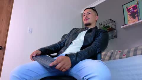 Mr Fox online show from March 2026 07:33:01 PM