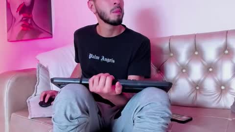 Andy online show from March 2026 01:33:01 PM