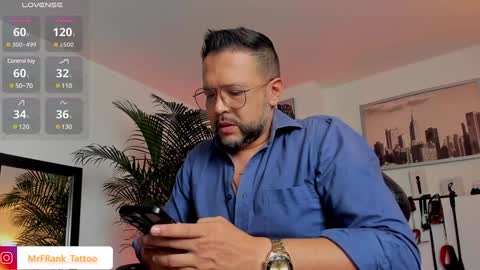 Snapshot of mrfrank_tattoo chatting on December 2024 04:17:01 PM MrFrank. online show from December 2024 04:17:01 PM
