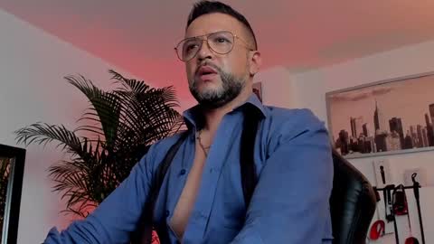 Snapshot of mrfrank_tattoo chatting on December 2024 07:23:01 PM MrFrank. online show from December 2024 07:23:01 PM