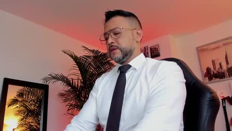 Snapshot of mrfrank_tattoo chatting on December 2024 11:47:01 AM MrFrank. online show from December 2024 11:47:01 AM