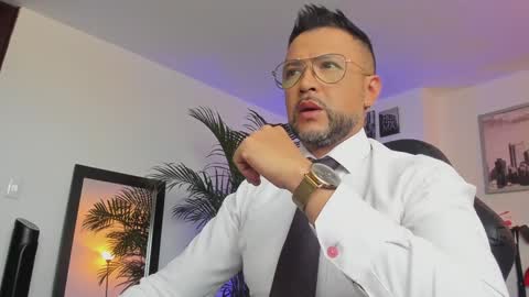 Snapshot of mrfrank_tattoo chatting on January 2025 11:59:01 AM MrFrank. online show from January 2025 11:59:01 AM