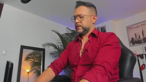 Snapshot of mrfrank_tattoo chatting on January 2025 02:19:01 PM MrFrank. online show from January 2025 02:19:01 PM