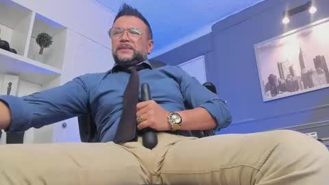Snapshot of mrfrank_tattoo chatting on March 2025 03:23:02 PM MrFrank. online show from March 2025 03:23:02 PM