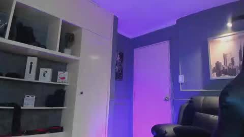 MrFrank. online show from October 2025 11:47:02 AM